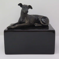 Greyhound Urne