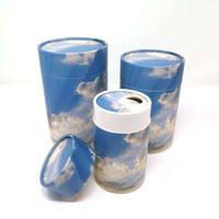 Streuurne mit Wolkenmotiv